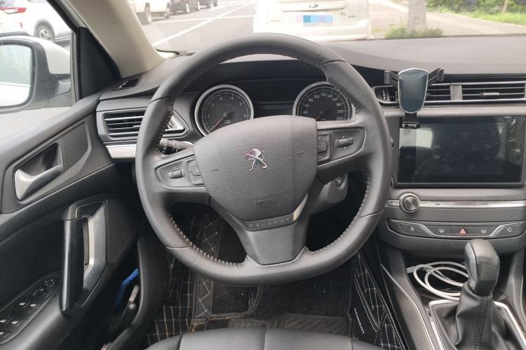 Used Peugeot 408 2014 1.8L Automatic Luxury Edition Steering Wheel