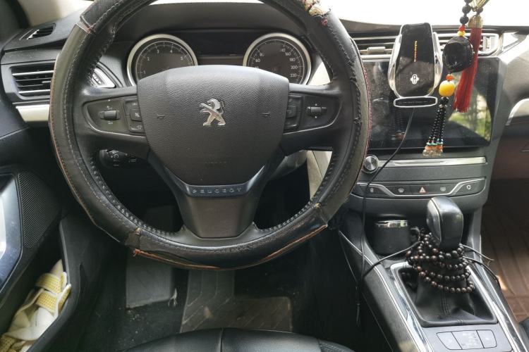 Used Peugeot 408 2014 1.8L Automatic Luxury Edition Steering Wheel