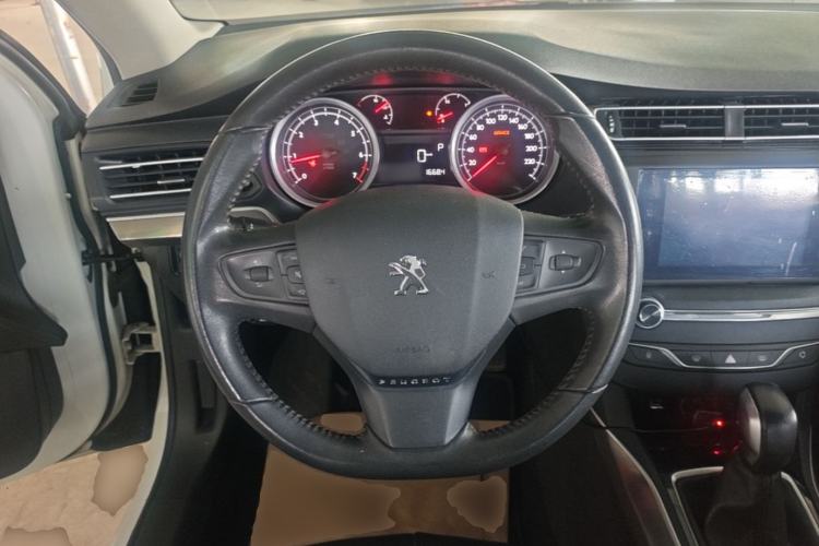 Used Peugeot 408 2014 1.8L Automatic Luxury Edition Steering Wheel
