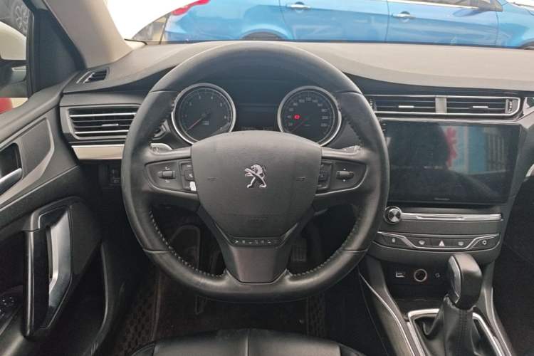 Used Peugeot 408 2014 1.8L Automatic Luxury Edition Steering Wheel