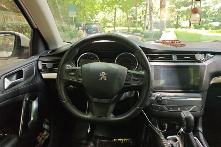 Used Peugeot 408 2014 1.8L Automatic Luxury Edition Steering Wheel