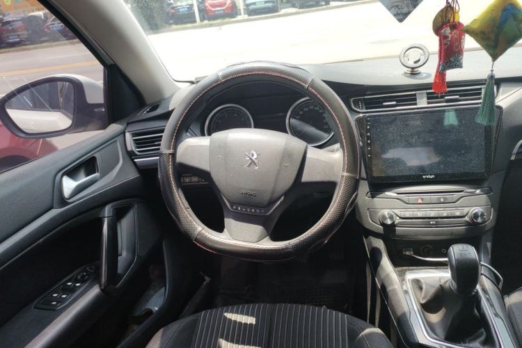 Used Peugeot 408 2014 1.8L Manual Leading Edition Steering Wheel