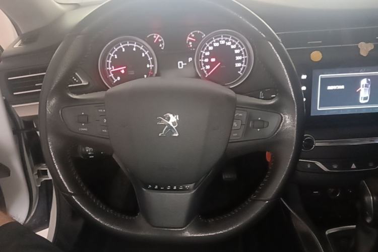Used Peugeot 408 2014 1.8L Automatic Luxury Edition Steering Wheel