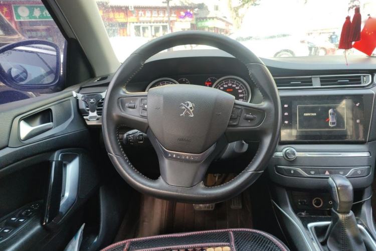Used Peugeot 408 2014 1.8L Automatic Luxury Edition Steering Wheel