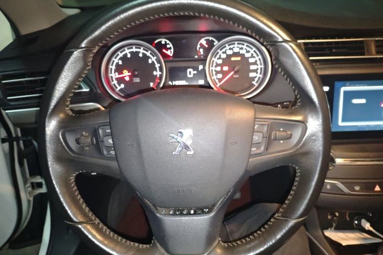 Used Peugeot 408 2014 1.8L Automatic Luxury Edition Steering Wheel