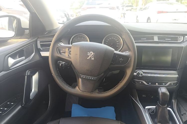 Used Peugeot 408 2014 1.8L Automatic Luxury Edition Steering Wheel