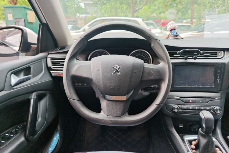 Used Peugeot 408 2014 1.8L Automatic Leading Edition Steering Wheel