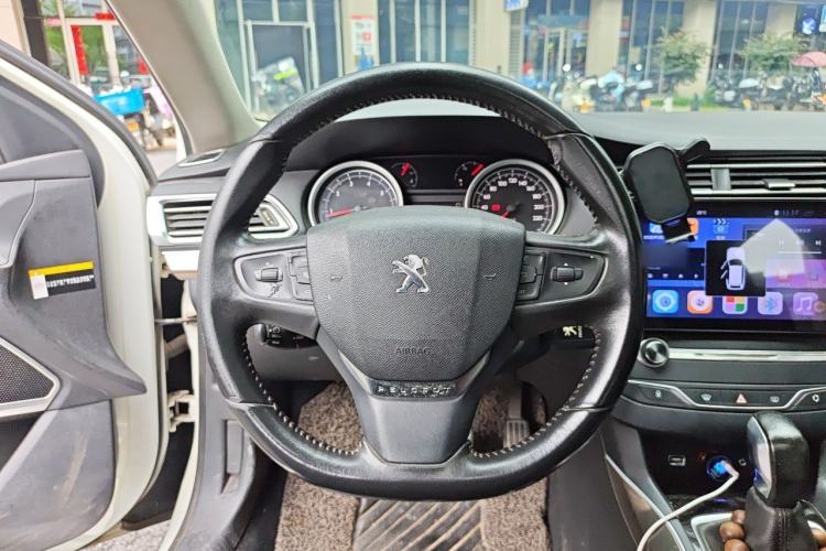 Used Peugeot 408 2014 1.8L Automatic Luxury Edition Steering Wheel