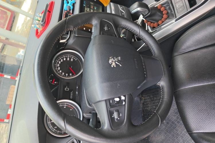 Used Peugeot 408 2014 1.8L Automatic Luxury Edition Steering Wheel
