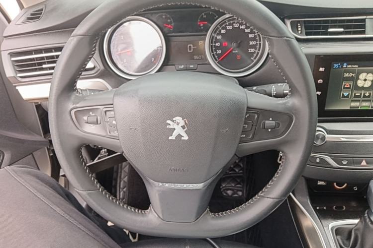 Used Peugeot 408 2014 1.8L Automatic Luxury Edition Steering Wheel