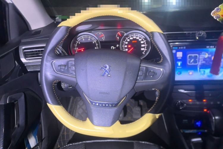 Used Peugeot 408 2014 1.8L Automatic Leading Edition Steering Wheel