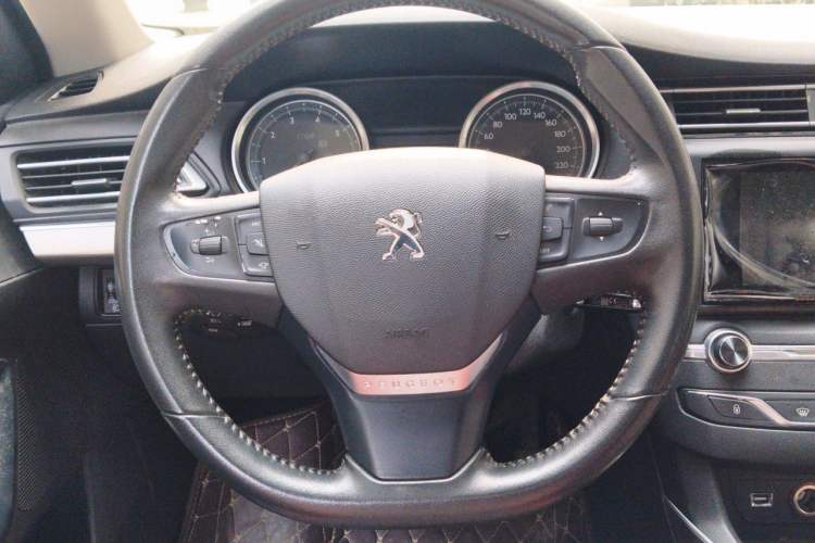 Used Peugeot 408 2014 1.8L Automatic Luxury Edition Steering Wheel