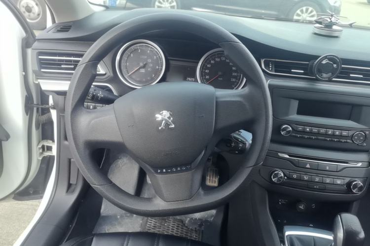 Used Peugeot 408 2014 1.8L Manual Leading Edition Steering Wheel