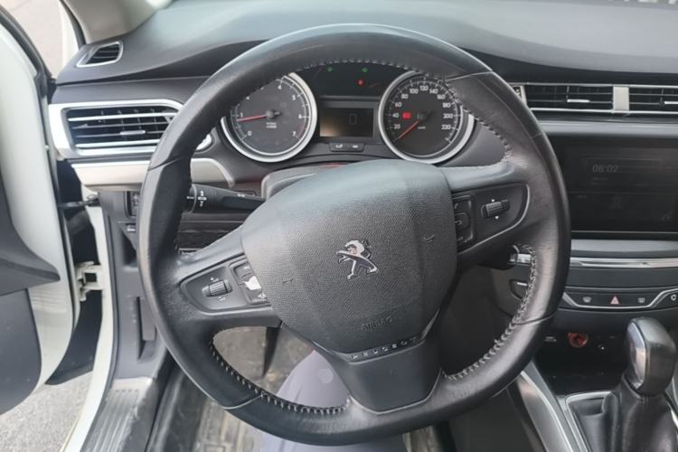 Used Peugeot 408 2014 1.8L Automatic Luxury Edition Steering Wheel