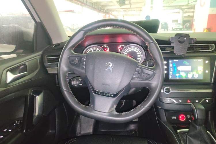 Used Peugeot 408 2014 1.8L Automatic Luxury Edition Steering Wheel