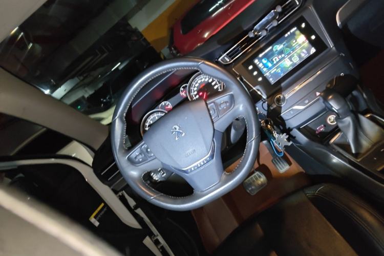 Used Peugeot 408 2014 1.8L Automatic Luxury Edition Steering Wheel