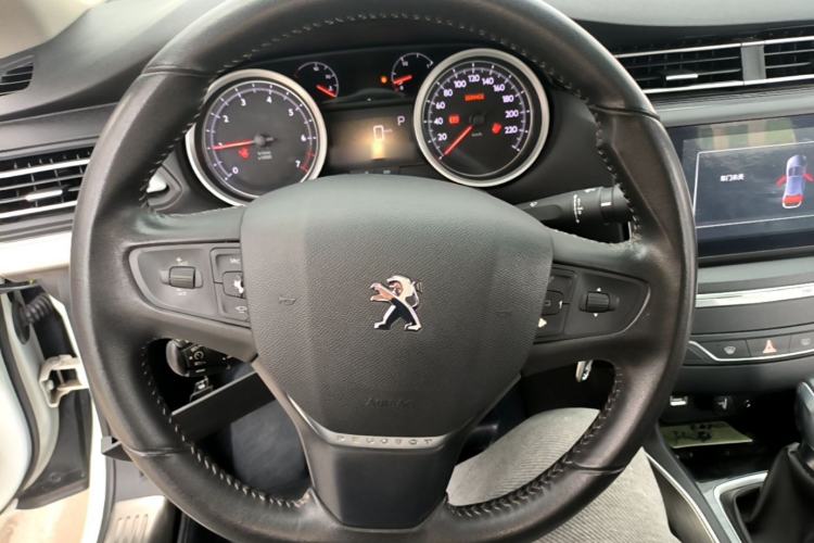 Used Peugeot 408 2014 1.8L Automatic Luxury Edition Steering Wheel