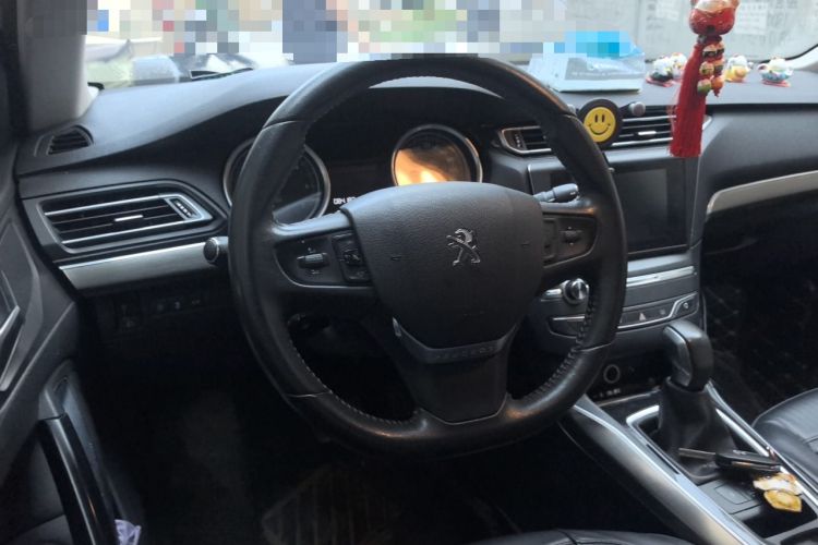 Used Peugeot 408 2014 1.8L Automatic Luxury Edition Steering Wheel