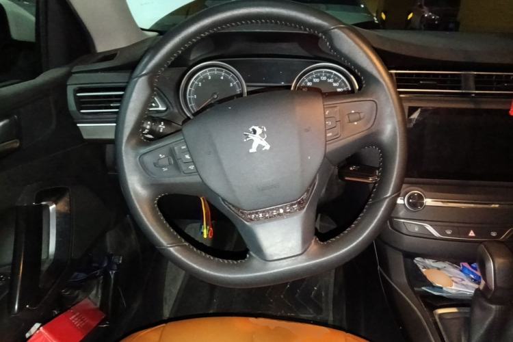 Used Peugeot 408 2014 1.8L Automatic Luxury Edition Steering Wheel