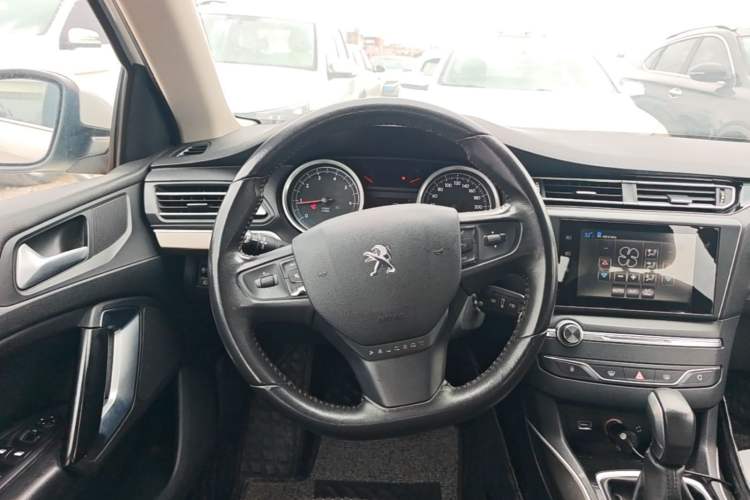 Used Peugeot 408 2014 1.8L Automatic Luxury Edition Steering Wheel