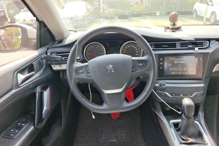 Used Peugeot 408 2014 1.8L Automatic Luxury Edition Steering Wheel