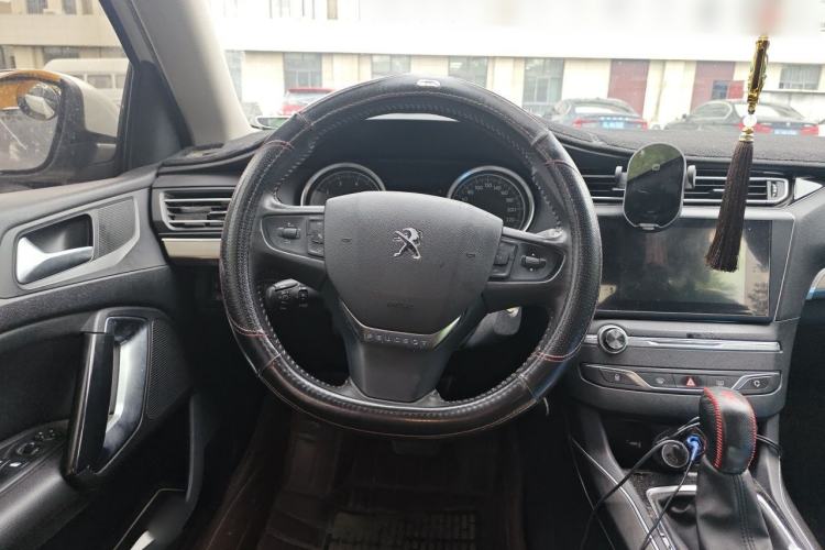 Used Peugeot 408 2014 1.8L Automatic Luxury Edition Steering Wheel