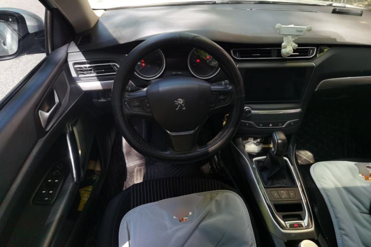 Used Peugeot 408 2014 1.8L Automatic Luxury Edition Steering Wheel