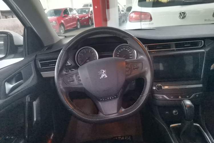 Used Peugeot 408 2014 1.8L Automatic Luxury Edition Steering Wheel