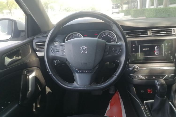Used Peugeot 408 2014 1.8L Automatic Luxury Edition Steering Wheel