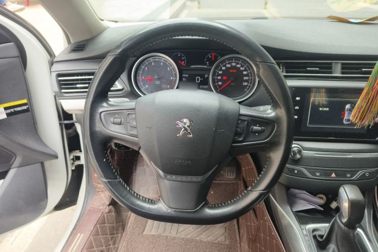 Used Peugeot 408 2014 1.8L Automatic Luxury Edition Steering Wheel