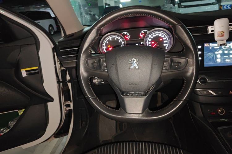 Used Peugeot 408 2014 1.8L Automatic Luxury Edition Steering Wheel