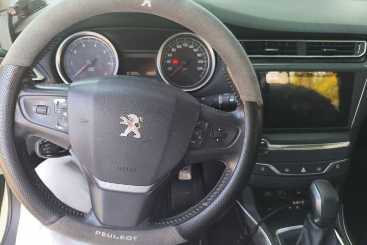Used Peugeot 408 2014 1.8L Automatic Luxury Edition Steering Wheel
