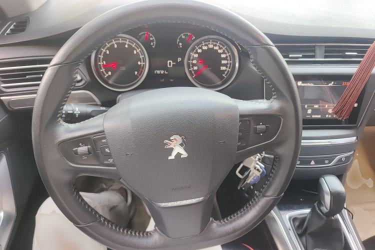 Used Peugeot 408 2014 1.8L Automatic Luxury Edition Steering Wheel