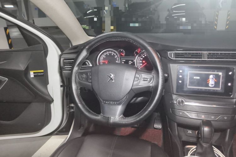 Used Peugeot 408 2014 1.8L Automatic Luxury Edition Steering Wheel