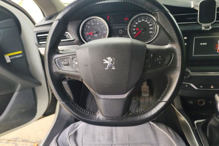 Used Peugeot 408 2014 1.8L Automatic Luxury Edition Steering Wheel