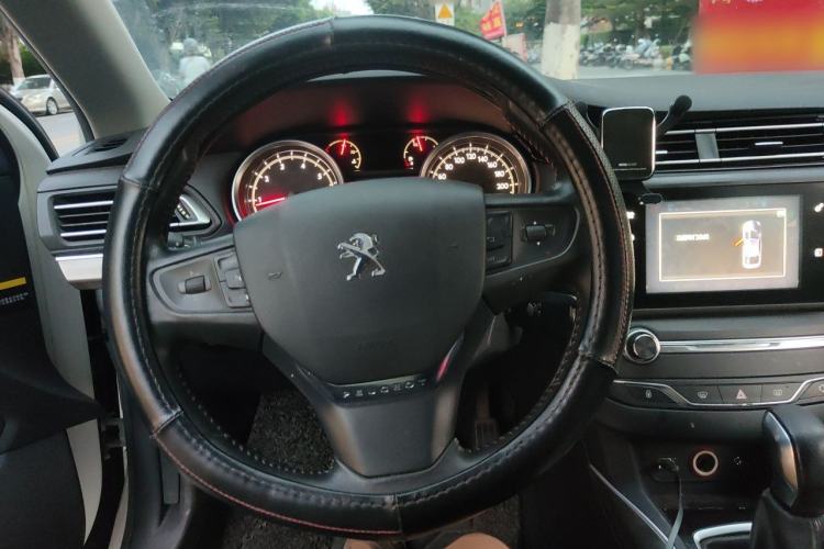 Used Peugeot 408 2014 1.8L Automatic Luxury Edition Steering Wheel