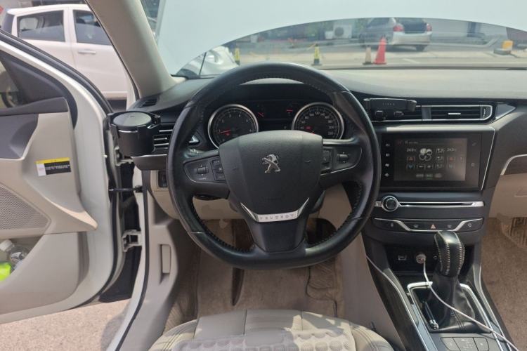 Used Peugeot 408 2014 1.6T Automatic Prestige Edition Steering Wheel