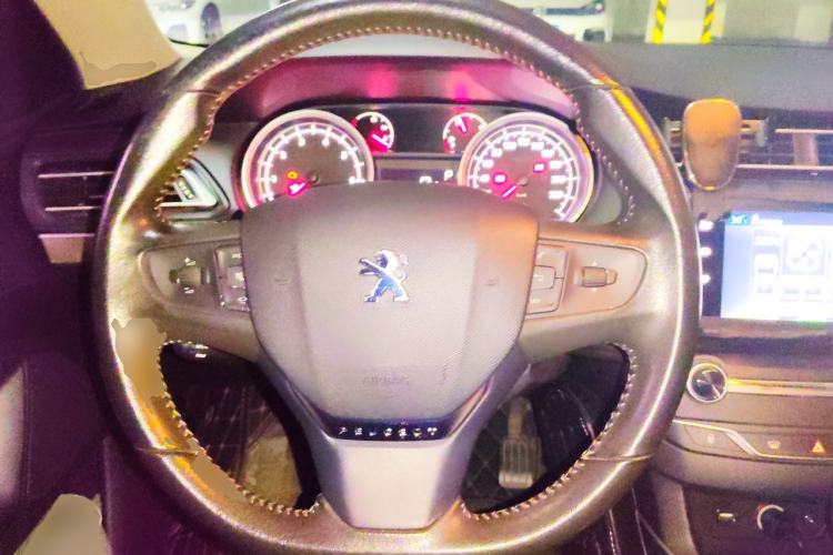Used Peugeot 408 2014 1.8L Automatic Luxury Edition Steering Wheel