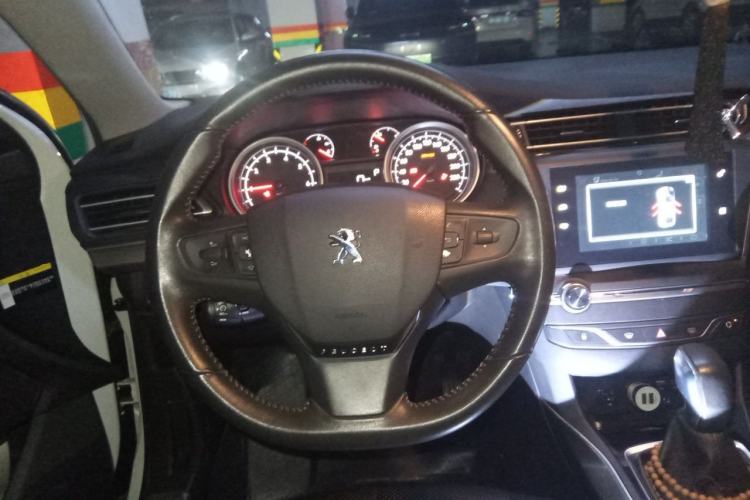 Used Peugeot 408 2014 1.8L Automatic Luxury Edition Steering Wheel
