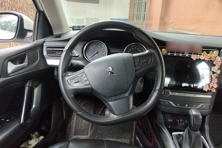Used Peugeot 408 2014 1.8L Automatic Luxury Edition Steering Wheel
