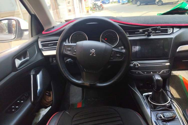 Used Peugeot 408 2014 1.6T Automatic Prestige Edition Steering Wheel