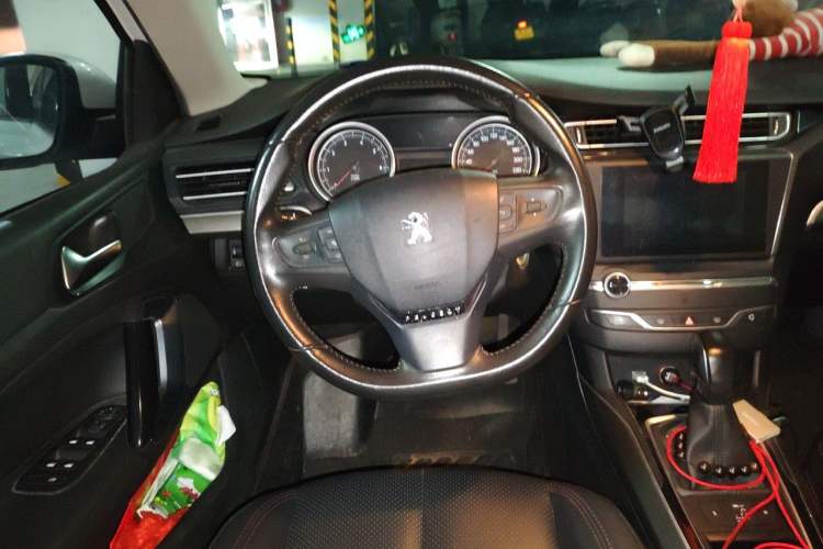 Used Peugeot 408 2014 1.8L Automatic Luxury Edition Steering Wheel
