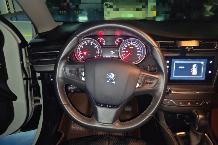 Used Peugeot 408 2014 1.8L Automatic Luxury Edition Steering Wheel
