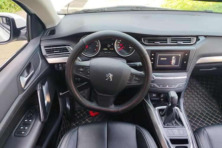 Used Peugeot 408 2014 1.8L Automatic Luxury Edition Steering Wheel