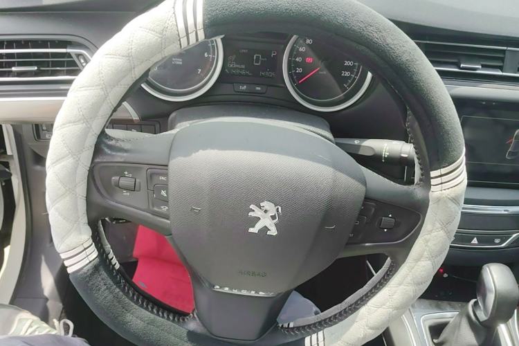 Used Peugeot 408 2014 1.8L Automatic Luxury Edition Steering Wheel