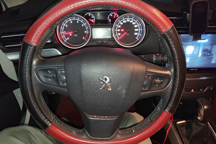Used Peugeot 408 2014 1.8L Automatic Luxury Edition Steering Wheel