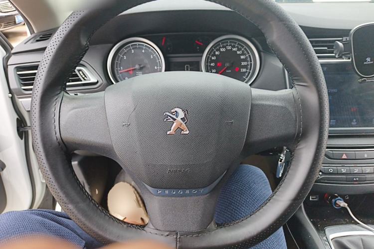Used Peugeot 408 2014 1.8L Manual Leading Edition Steering Wheel