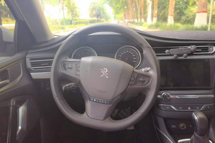 Used Peugeot 408 2014 1.8L Automatic Luxury Edition Steering Wheel