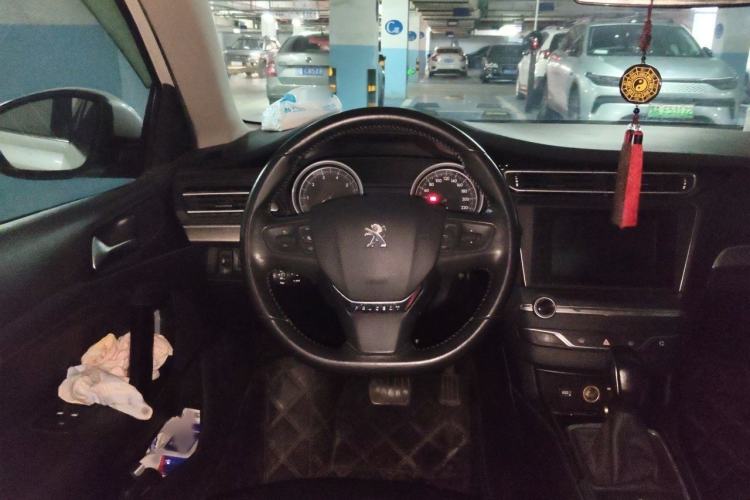 Used Peugeot 408 2014 1.8L Automatic Luxury Edition Steering Wheel