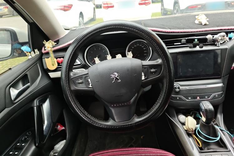 Used Peugeot 408 2014 1.8L Automatic Luxury Edition Steering Wheel